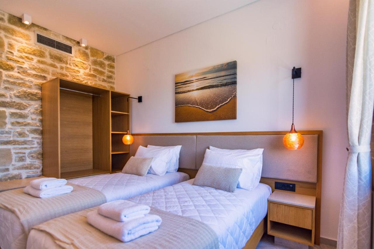 Athinais Villa パレオコラ エクステリア 写真